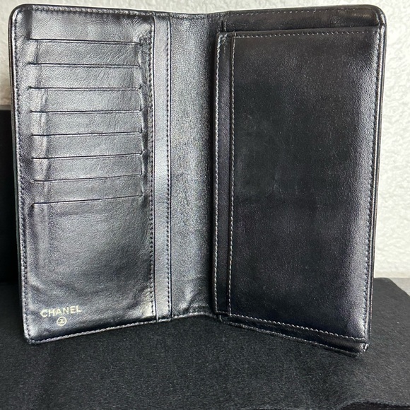 EUC Chanel Camelia wallet- no wear on edges- black. - Picture 2 of 10
